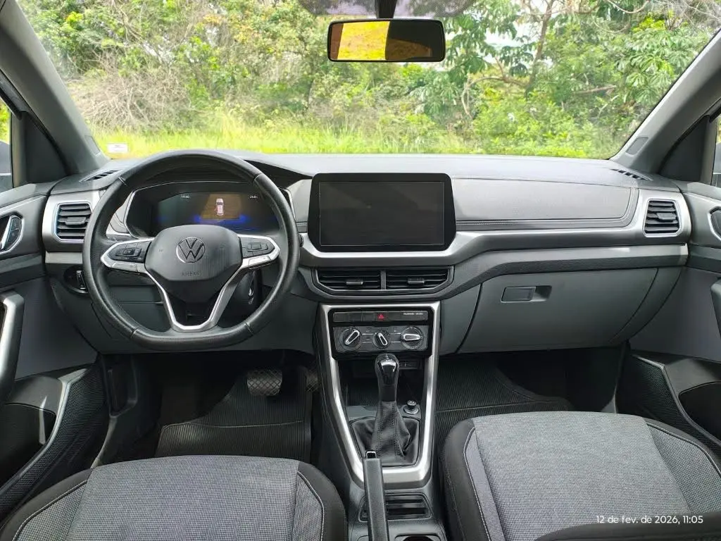 VOLKSWAGEN T-Cross - Foto