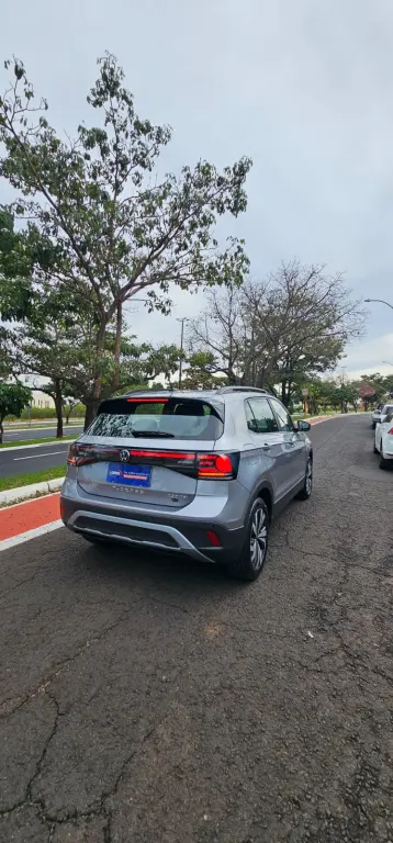 VOLKSWAGEN T-Cross - Foto