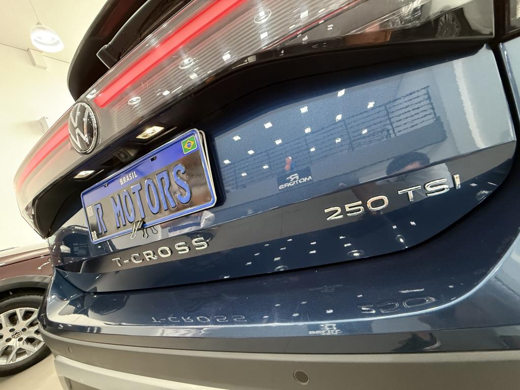 VOLKSWAGEN T-Cross - Foto