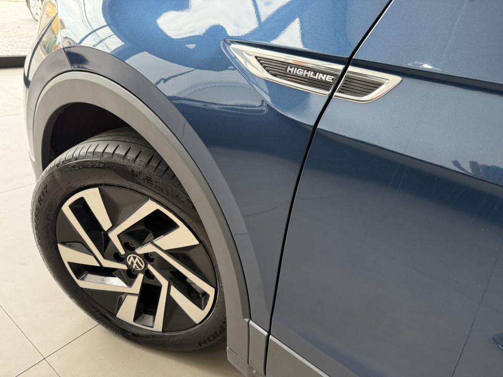 VOLKSWAGEN T-Cross - Foto