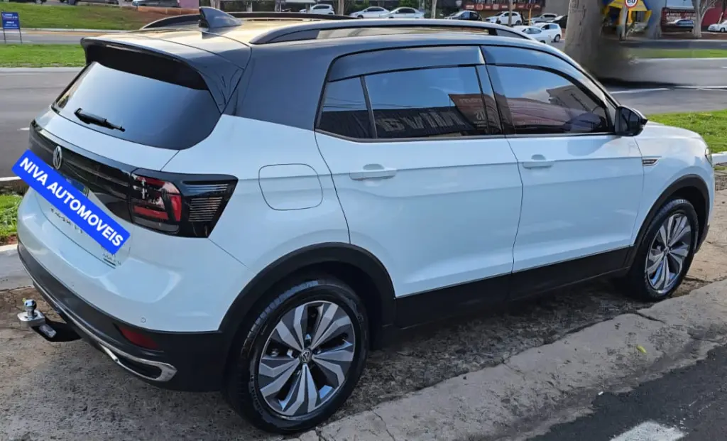 VOLKSWAGEN T-Cross - Foto