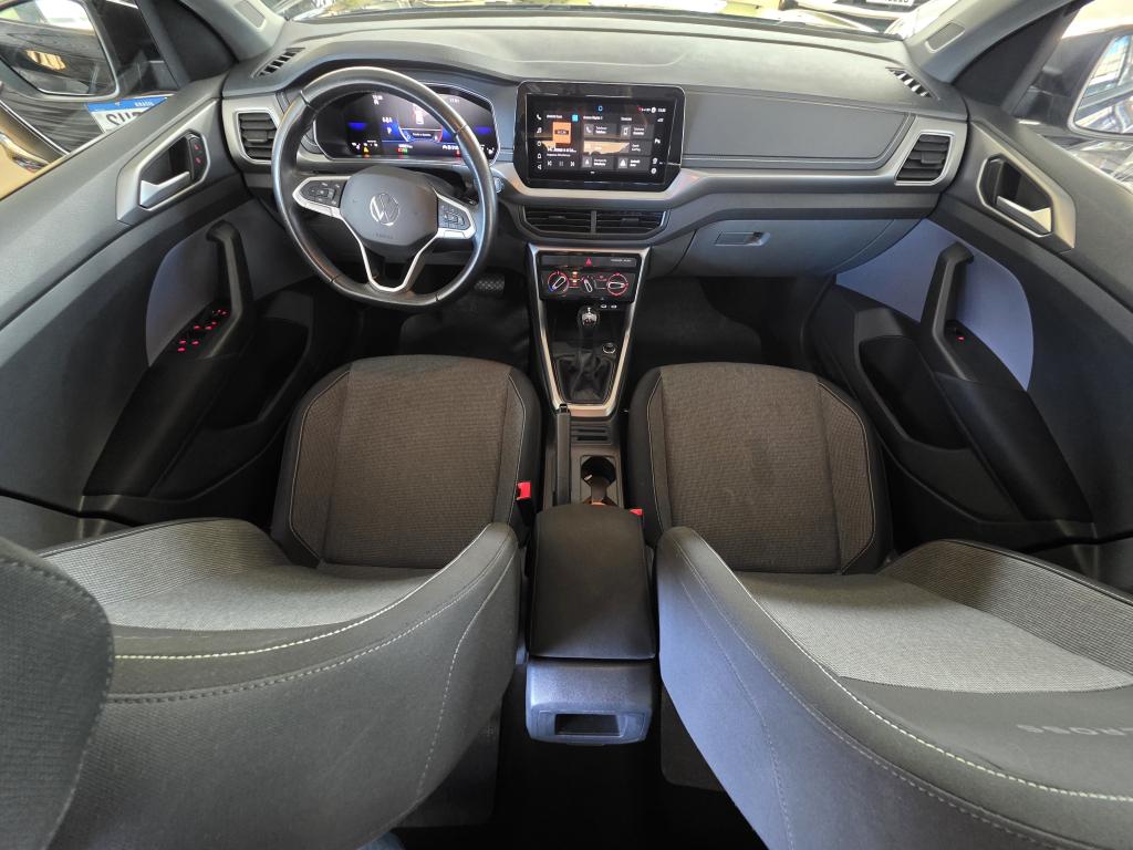 VOLKSWAGEN T-Cross - Foto