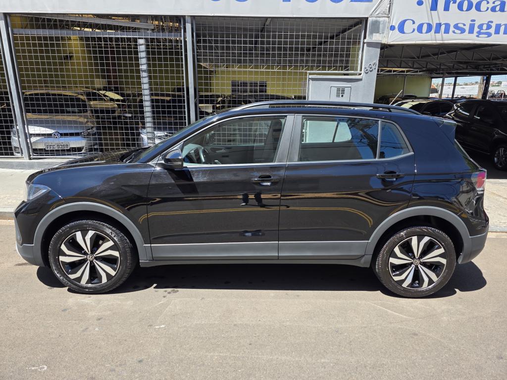 VOLKSWAGEN T-Cross - Foto