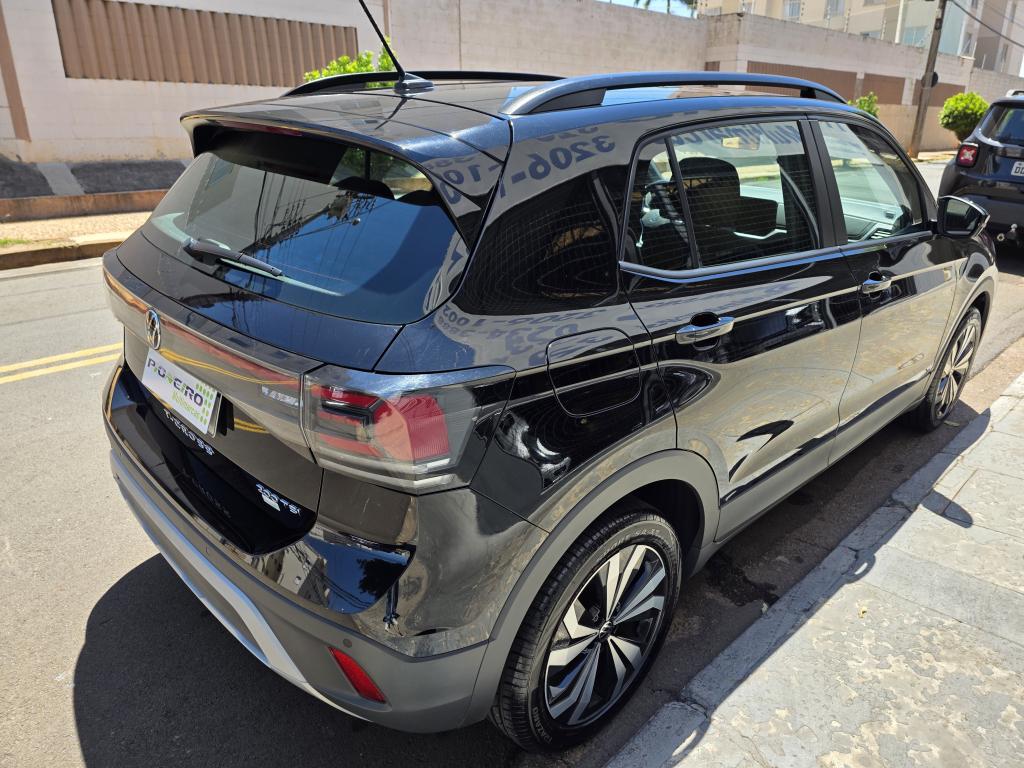 VOLKSWAGEN T-Cross - Foto