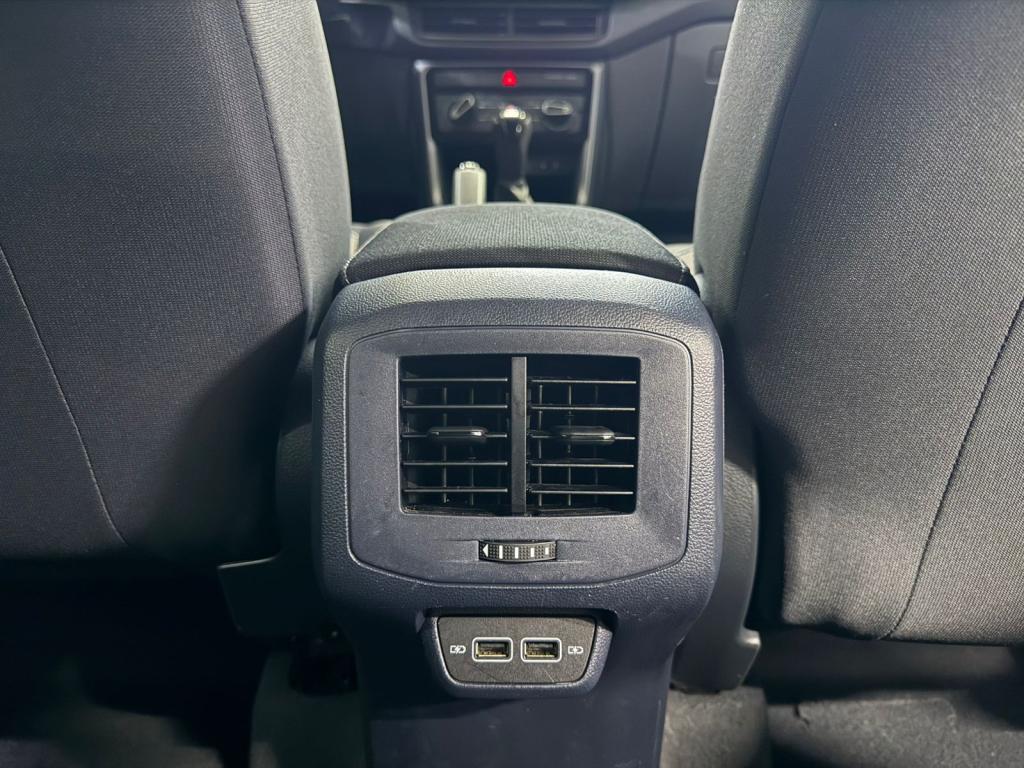 VOLKSWAGEN T-Cross - Foto