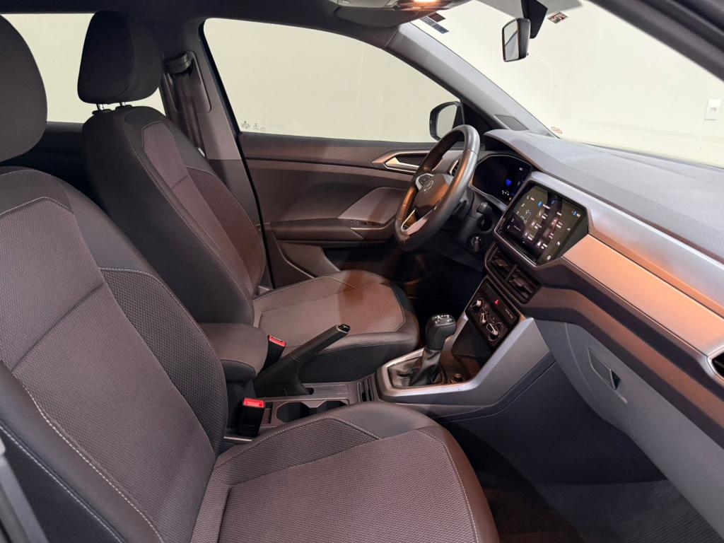 VOLKSWAGEN T-Cross - Foto