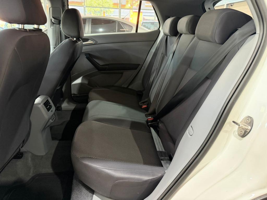 VOLKSWAGEN T-Cross - Foto