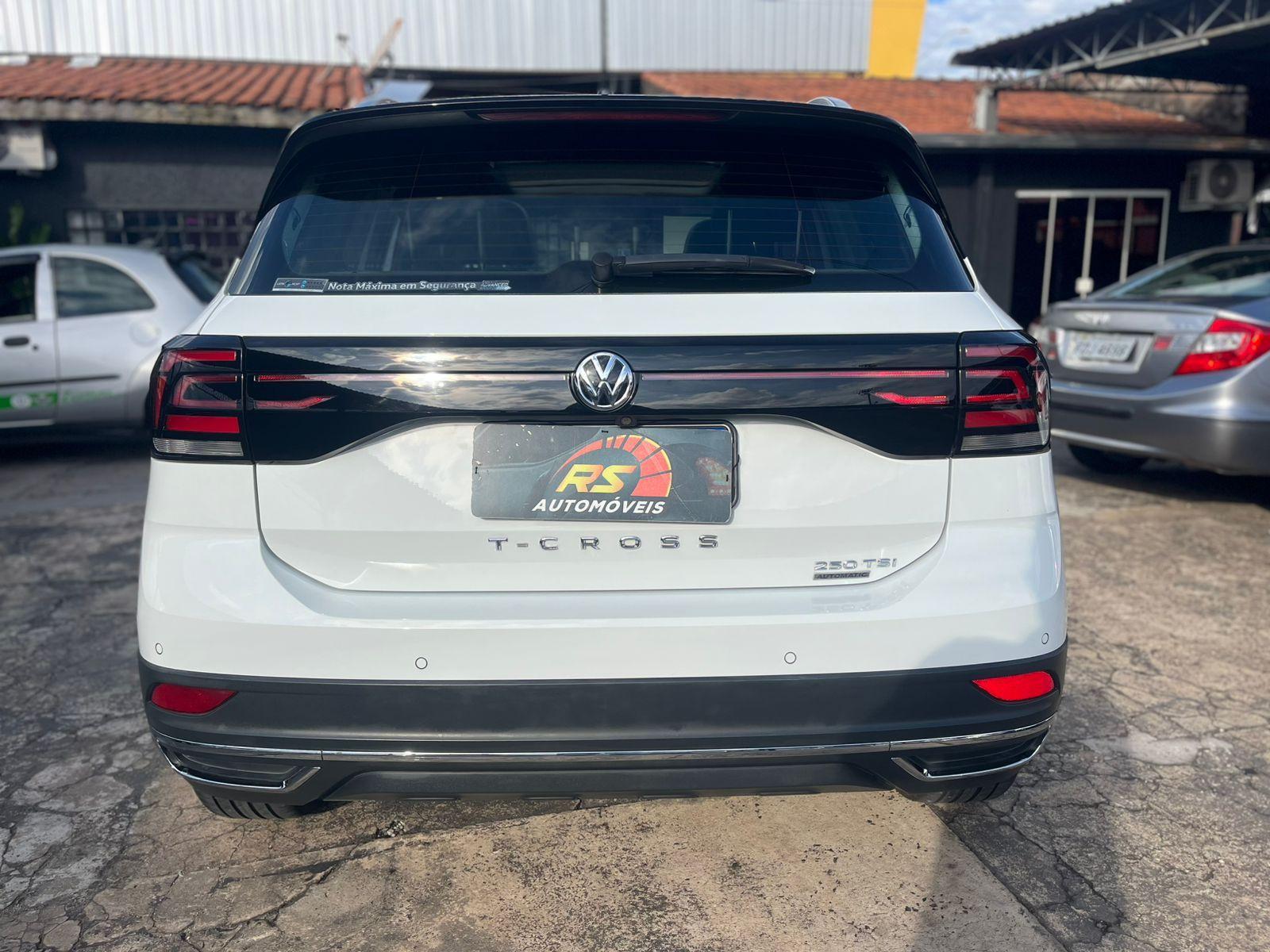 VOLKSWAGEN T-Cross - Foto