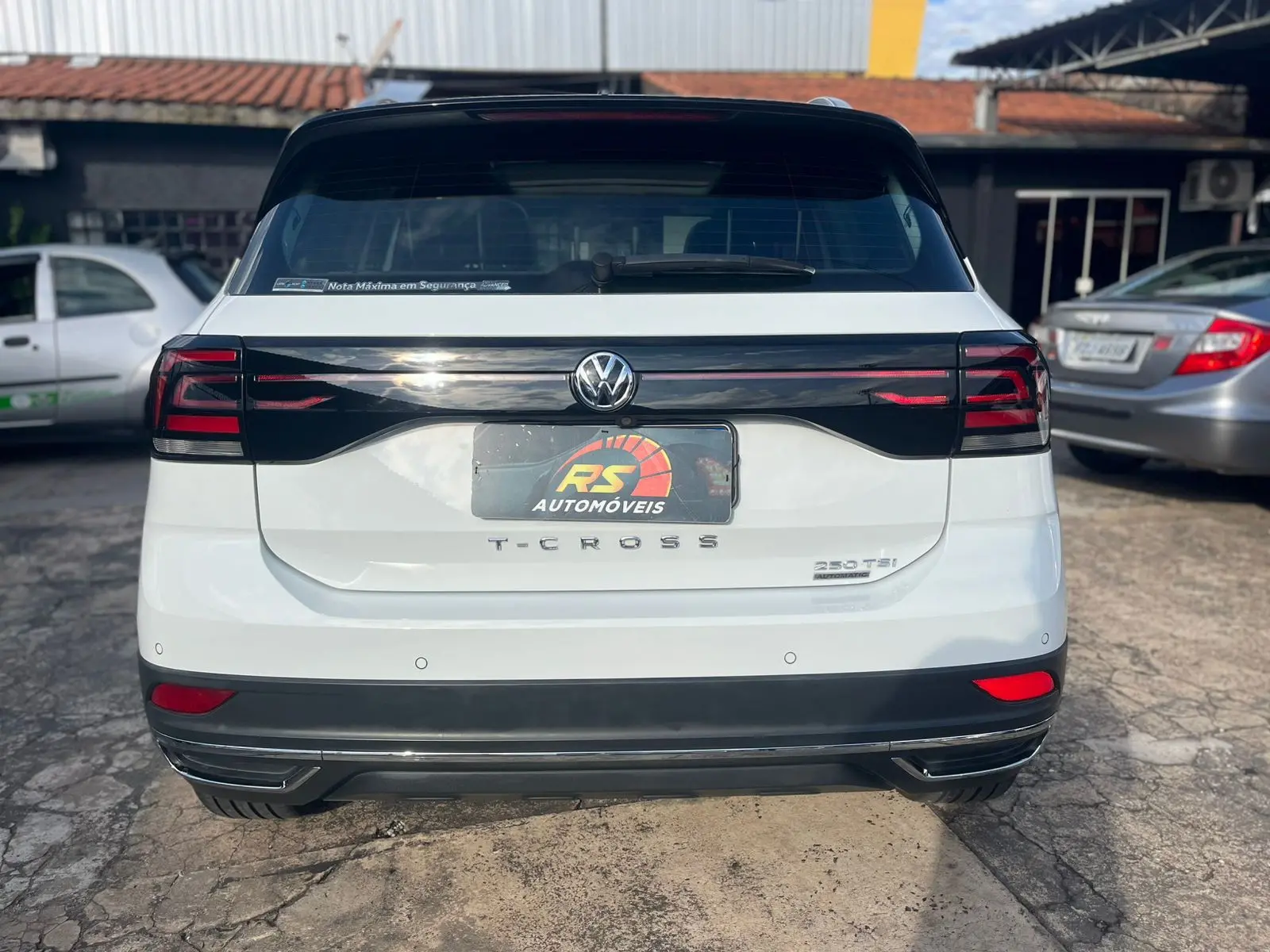 VOLKSWAGEN T-Cross - Foto
