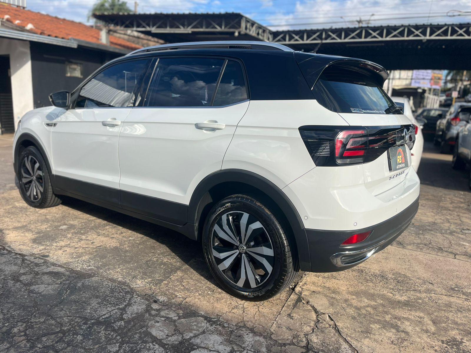 VOLKSWAGEN T-Cross - Foto