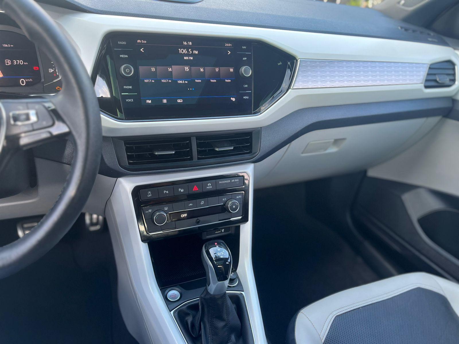 VOLKSWAGEN T-Cross - Foto