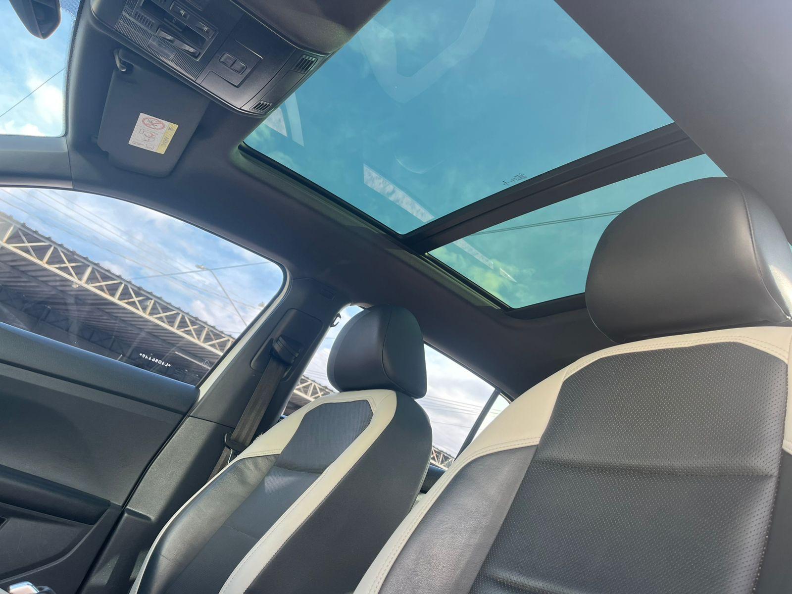 VOLKSWAGEN T-Cross - Foto