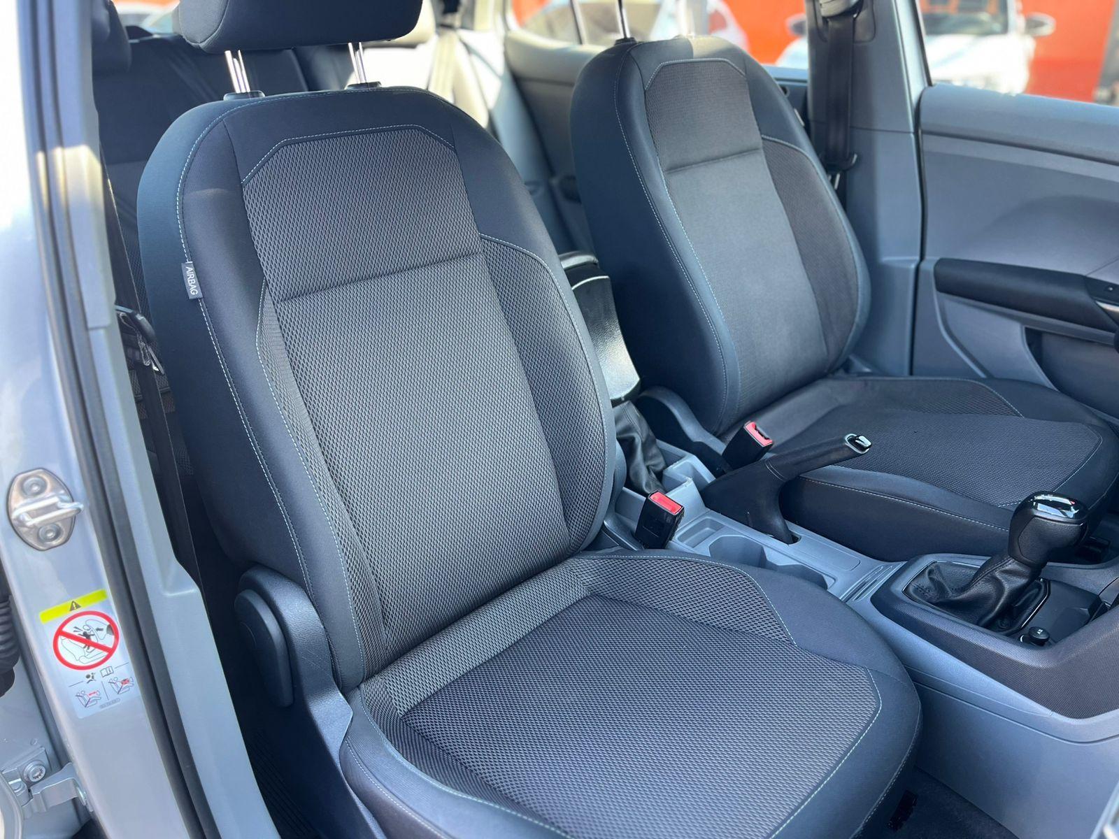 VOLKSWAGEN T-Cross - Foto