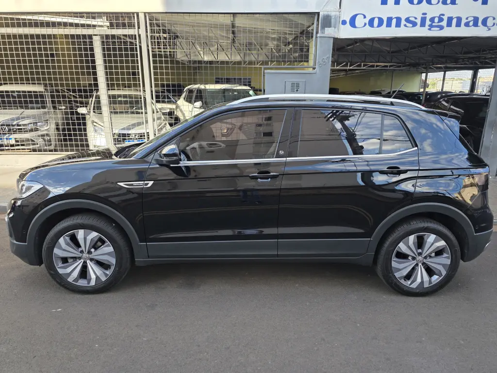 VOLKSWAGEN T-Cross - Foto