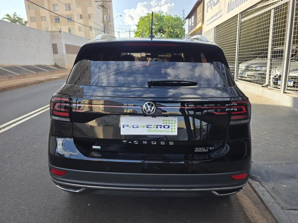 VOLKSWAGEN T-Cross - Foto