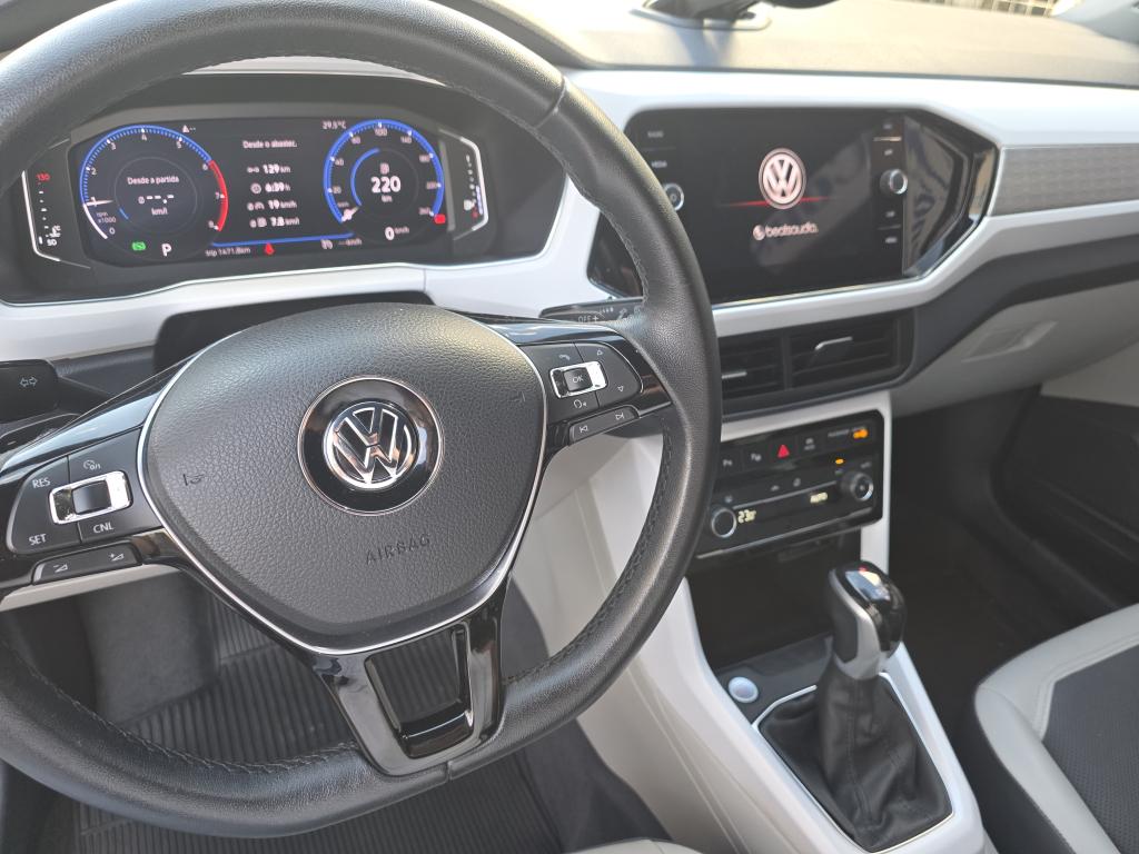 VOLKSWAGEN T-Cross - Foto