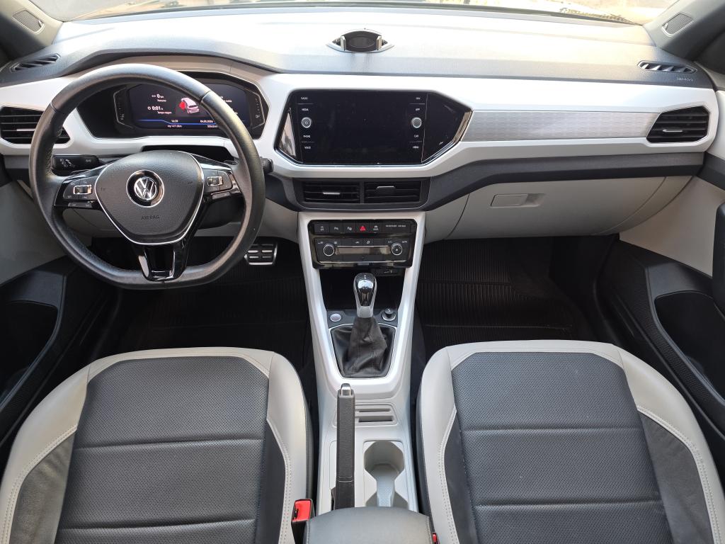 VOLKSWAGEN T-Cross - Foto
