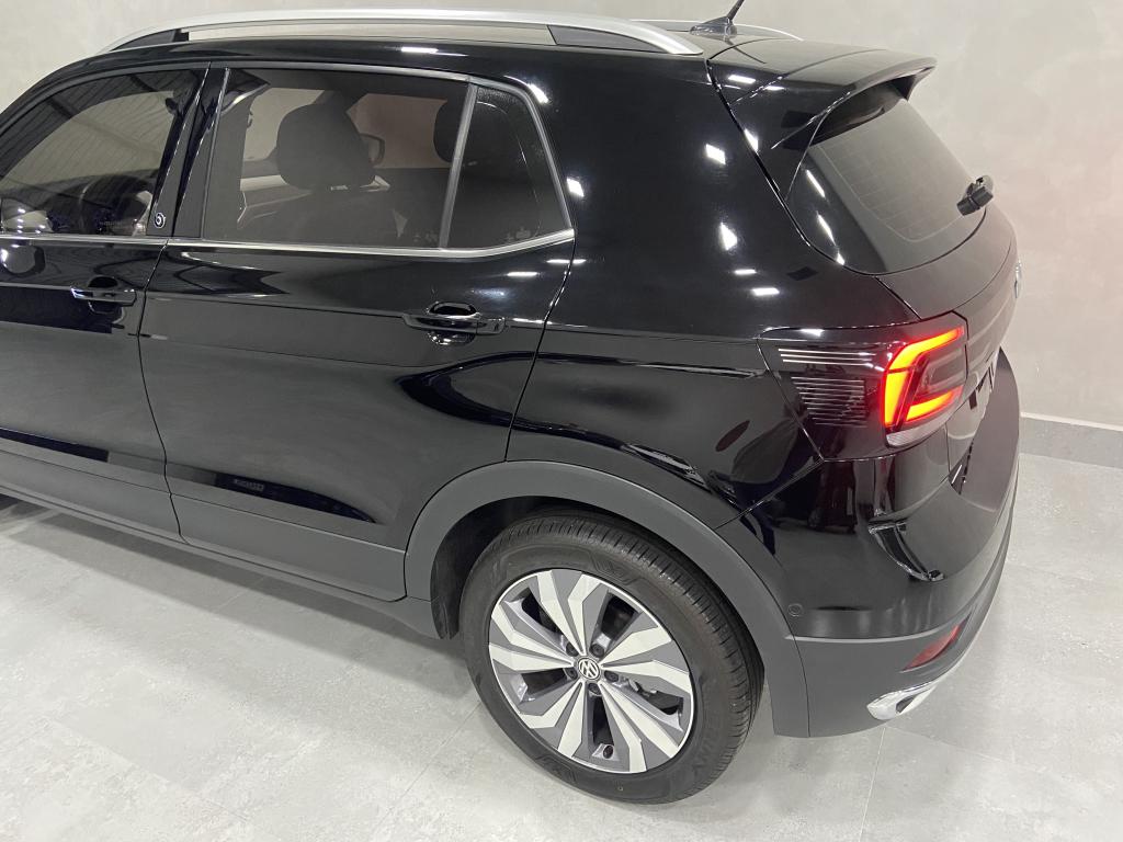 VOLKSWAGEN T-Cross - Foto