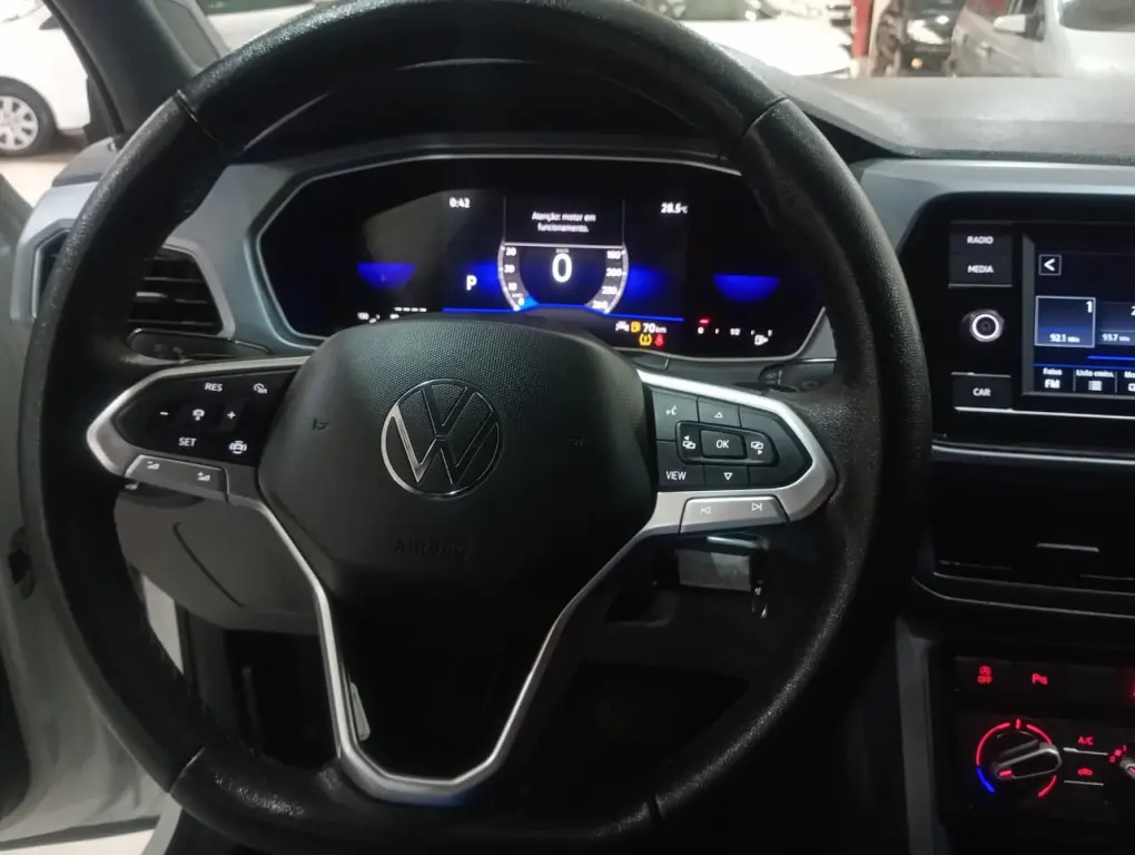 VOLKSWAGEN T-Cross - Foto