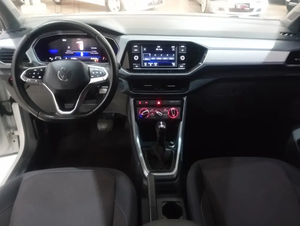 VOLKSWAGEN T-Cross - Foto