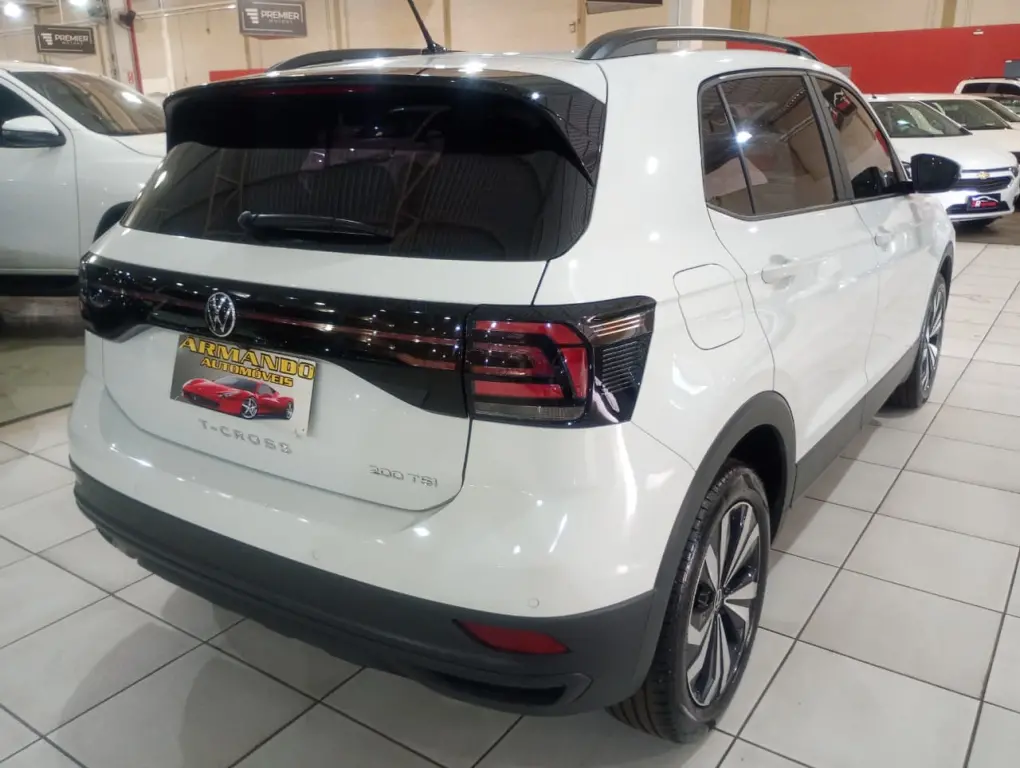 VOLKSWAGEN T-Cross - Foto