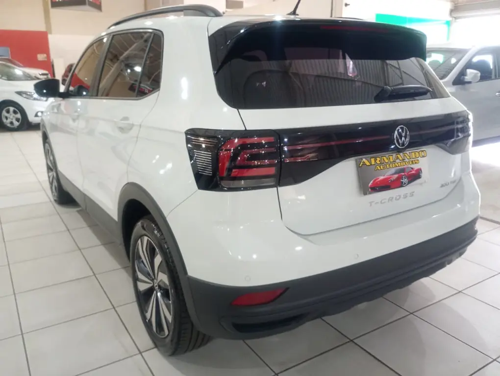 VOLKSWAGEN T-Cross - Foto