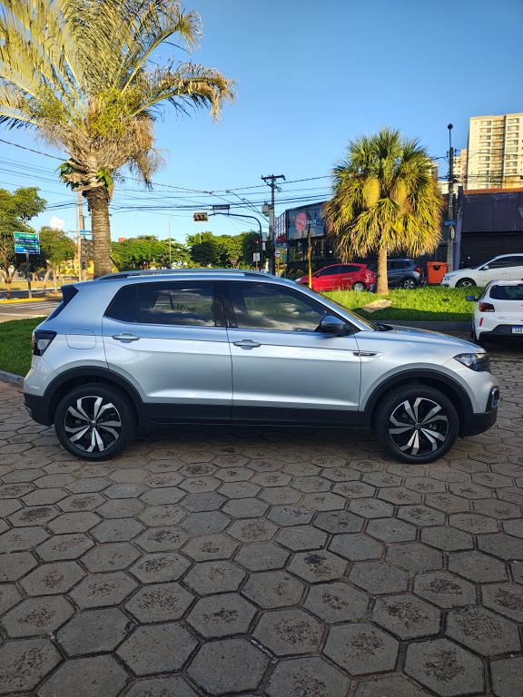 VOLKSWAGEN T-Cross - Foto