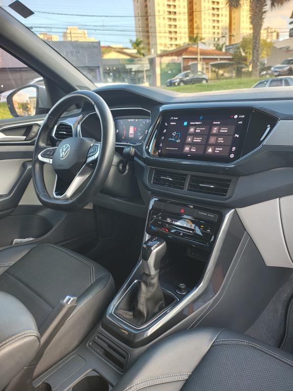 VOLKSWAGEN T-Cross - Foto