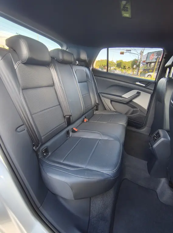 VOLKSWAGEN T-Cross - Foto
