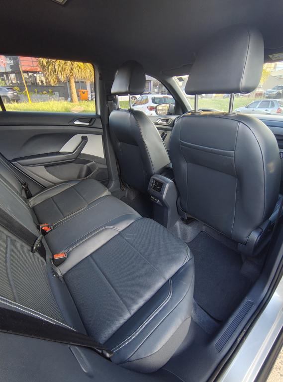 VOLKSWAGEN T-Cross - Foto