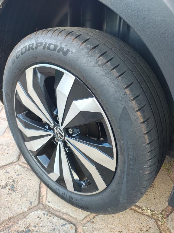 VOLKSWAGEN T-Cross - Foto