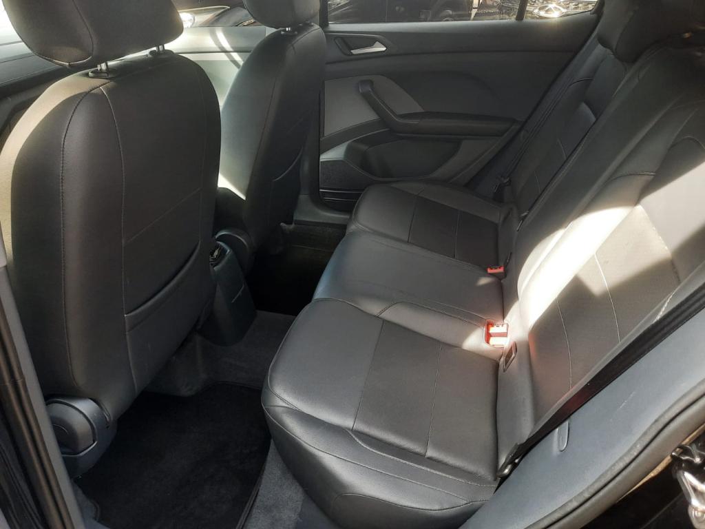 VOLKSWAGEN T-Cross - Foto