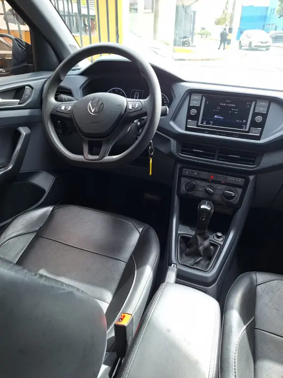 VOLKSWAGEN T-Cross - Foto