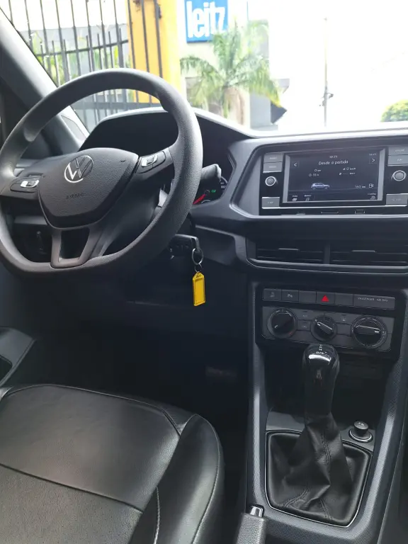 VOLKSWAGEN T-Cross - Foto