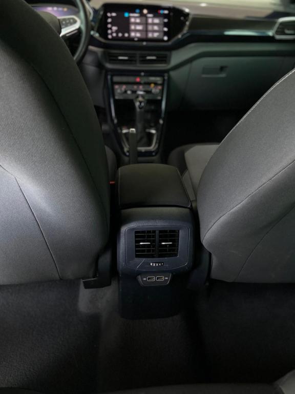 VOLKSWAGEN T-Cross - Foto