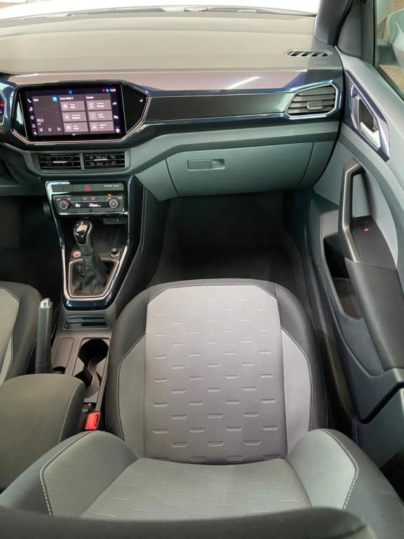 VOLKSWAGEN T-Cross - Foto
