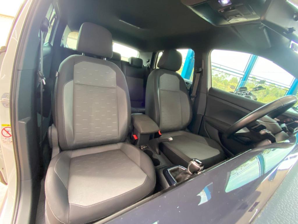 VOLKSWAGEN T-Cross - Foto