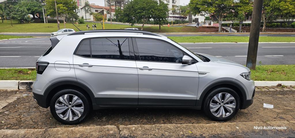 VOLKSWAGEN T-Cross - Foto