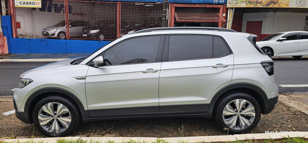 VOLKSWAGEN T-Cross - Foto