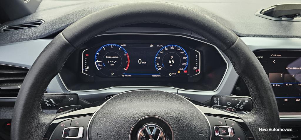 VOLKSWAGEN T-Cross - Foto