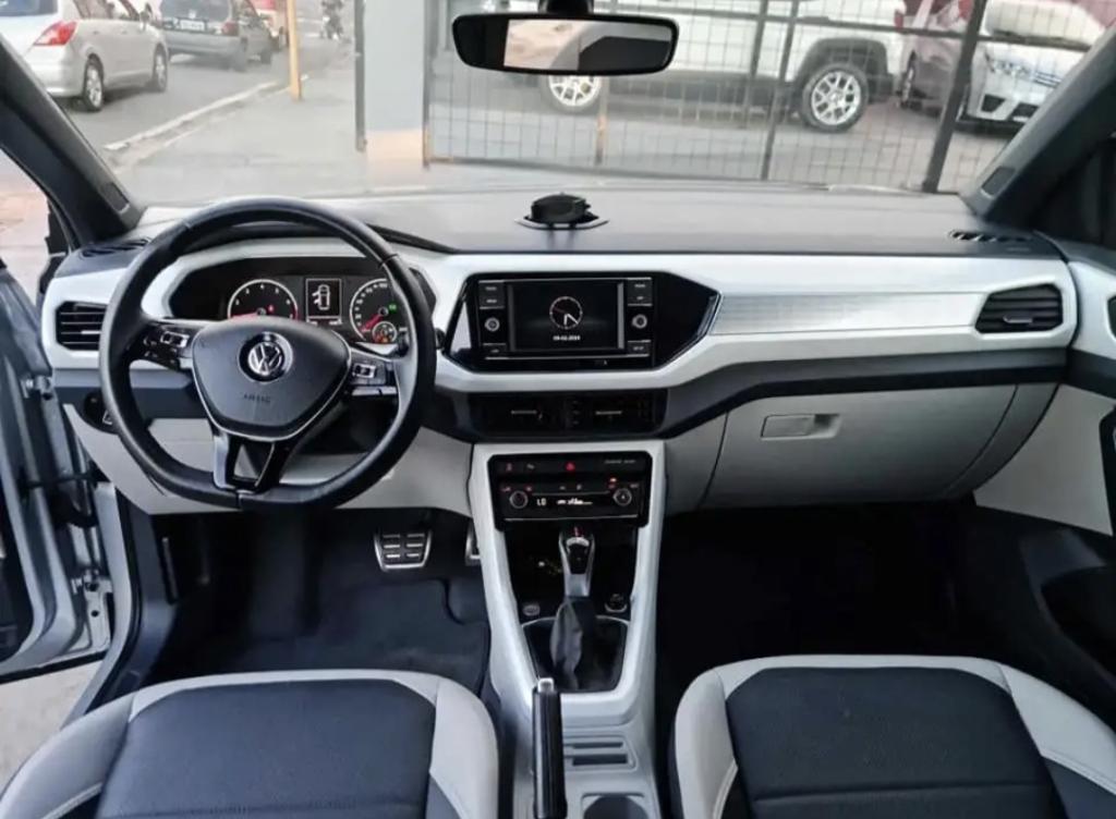 VOLKSWAGEN T-Cross - Foto
