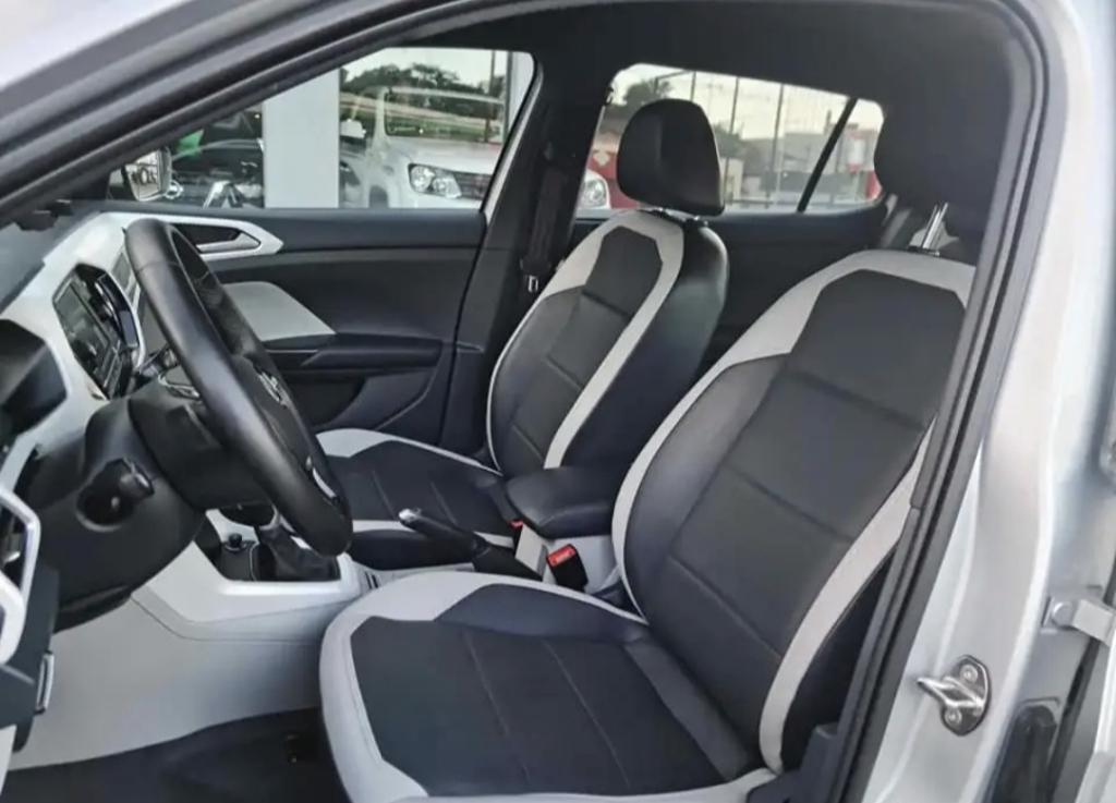 VOLKSWAGEN T-Cross - Foto