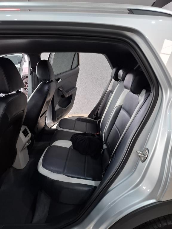 VOLKSWAGEN T-Cross - Foto
