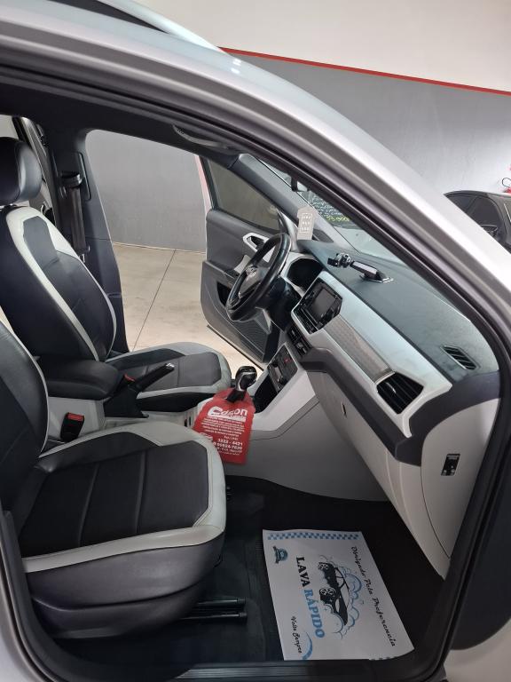 VOLKSWAGEN T-Cross - Foto