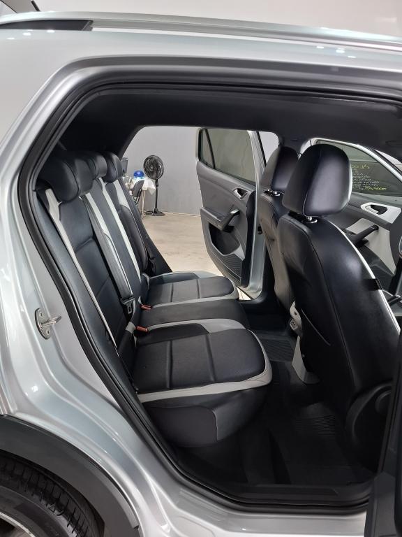 VOLKSWAGEN T-Cross - Foto