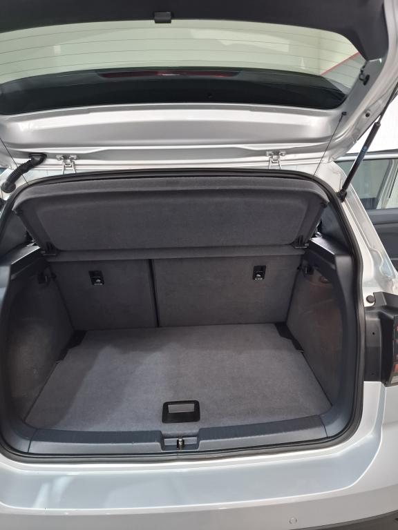 VOLKSWAGEN T-Cross - Foto