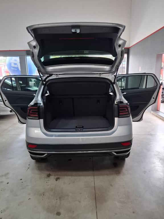 VOLKSWAGEN T-Cross - Foto
