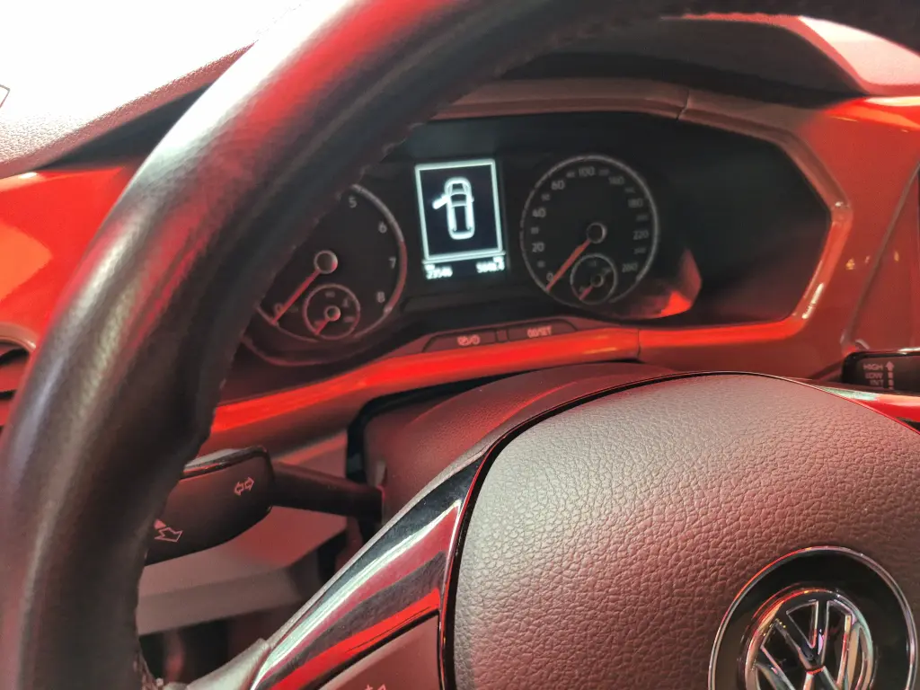 VOLKSWAGEN T-Cross - Foto