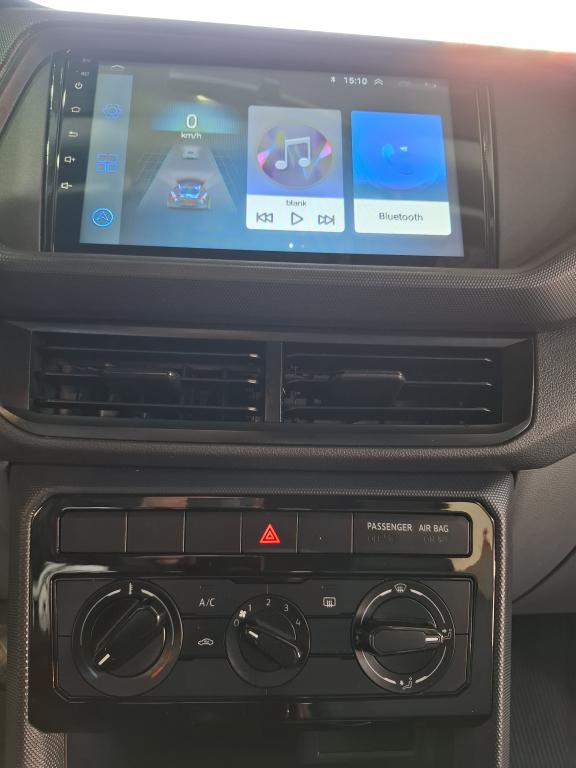 VOLKSWAGEN T-Cross - Foto