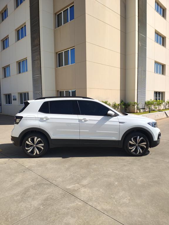 VOLKSWAGEN T-Cross - Foto